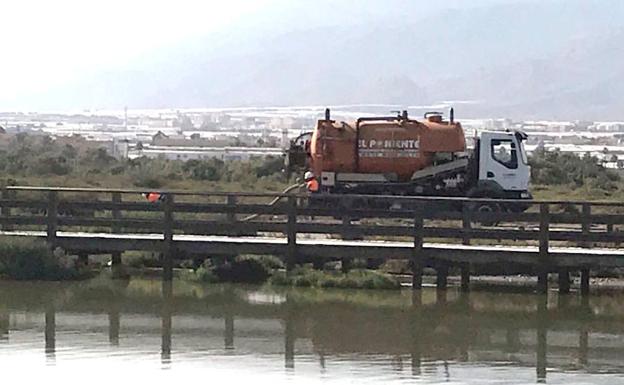 El PSOE exige explicaciones por las «constantes» inundaciones de aguas fecales en la Ribera de la Algaida