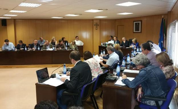 IU, Cs y Tú Decides celebran que la Junta asuma la inversión del hospital