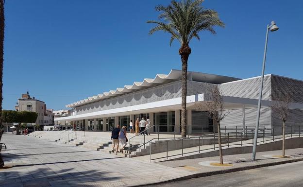 Liquidan las obras del entorno del Mercado dos años y medio después de su inicio