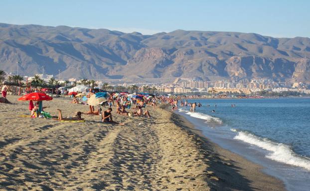 Roquetas ya prepara losseis proyectos de la Red de Destinos Inteligentes