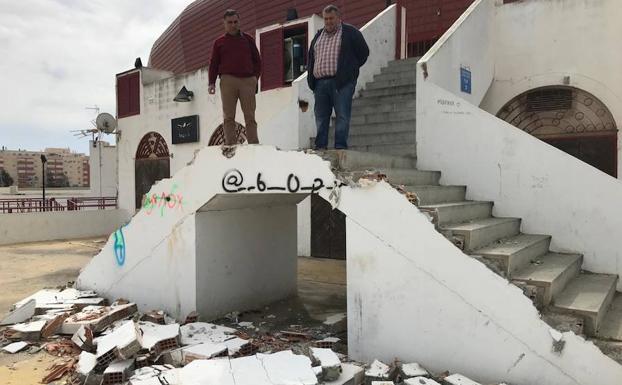 El PSOE responsabiliza a Amat del «deterioro y degradación» que sufre la Plaza de Toros