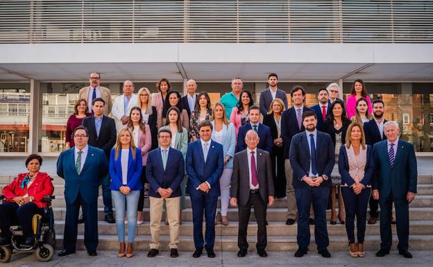 Amat prescinde de la mitad de su actual equipo para la candidatura de las próximas municipales