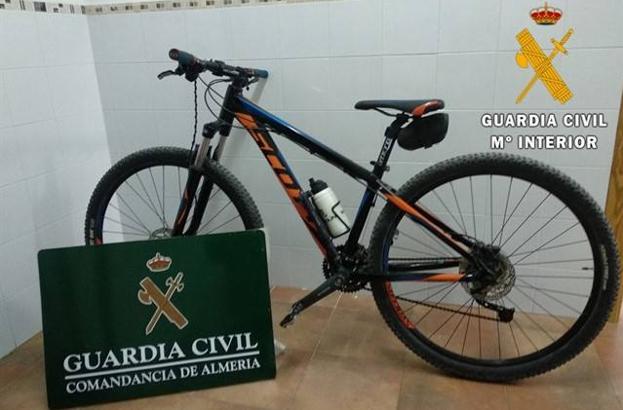 Detenido en Almería por llevarse una bicicleta de montaña valorada en más de 500 euros