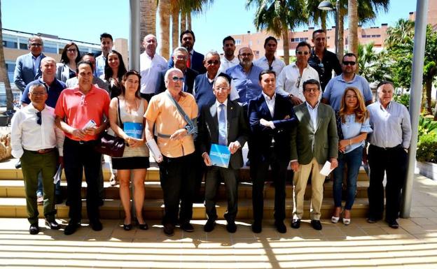 Vecinos, comerciantes y empresarios de la Urba inician una ronda de contactos con los partidos