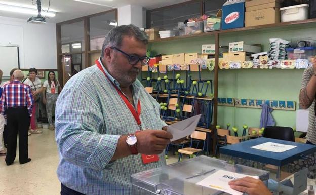 El PSOE pide reflexionar con el voto a los pequeños partidos que «solo afianzan al PP»