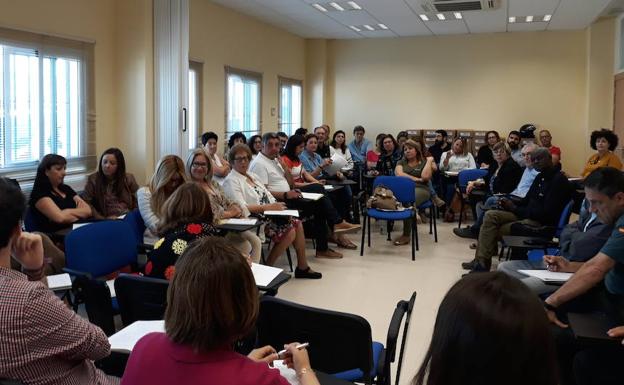 Roquetas pone en marcha su Plan Local de Intervención en zonas desfavorecidas consensuado con colectivos