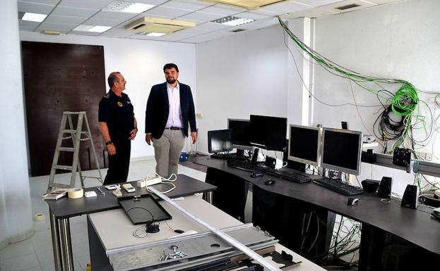 La Policía Local de Roquetas se prepara para su mayor transformación tecnológica