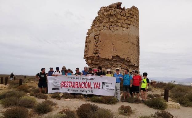Ruta reivindicativa para pedir la restauración de la Torre de Cerrillos