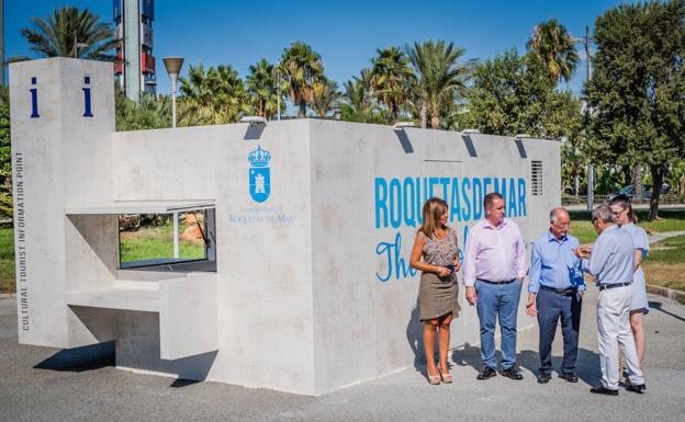 Abren por fin las casetas de información turística del Auditorio y Playa Serena