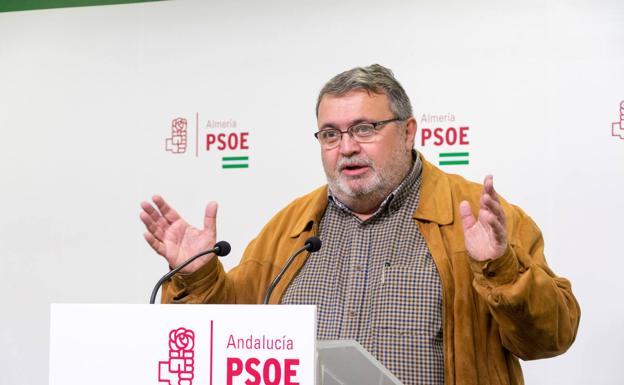 El PSOE insiste en que debe ser el Gobierno el que pague el nuevo cuartel y pide a Amat que se deje de «electoralismo»