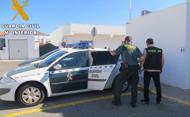 Detienen a la presunta autora de un grave apuñalamiento a otra mujer en la Plaza de Toros de Roquetas