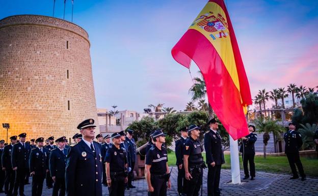 La Policía Local de Roquetas atendió más de 14.000 requerimientos en el último año