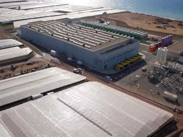 Una avería eléctrica detuvo la desaladora del Poniente durante el día de ayer