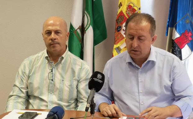 Dos ediles de VOX en Roquetas abandonan el partido pero retienen el acta de concejal