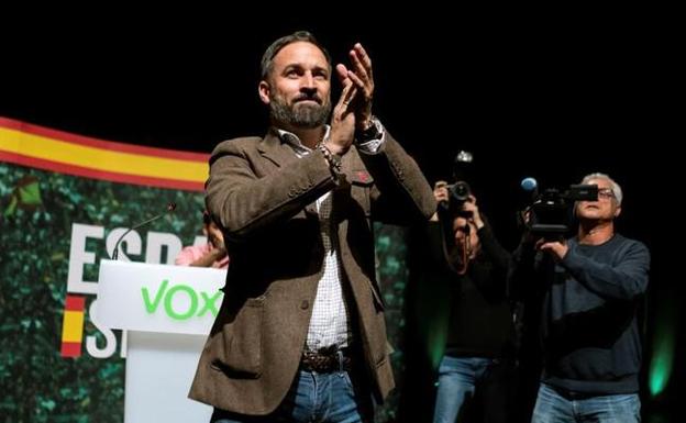 Santiago Abascal ofrece un mitin en Roquetas tras dejarle dos de sus ediles allí