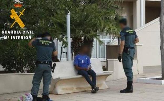 Detenido el presunto autor de un robo con agresión en una céntrica plaza de Roquetas