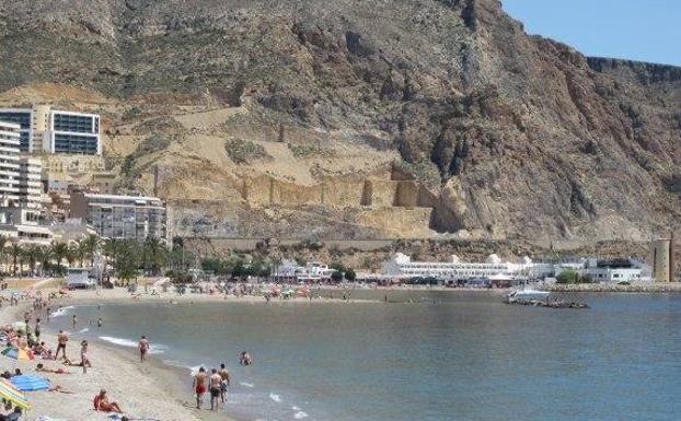 El Supremo confirma el fallo del TSJA que negaba indemnizaciones a la promotora de los acantilados de Aguadulce