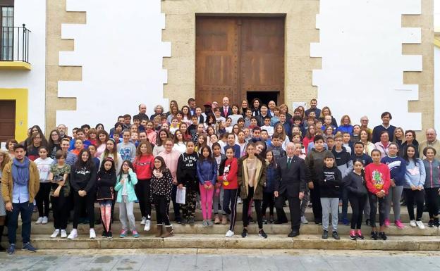Mayores y pequeños celebraron en Roquetas el Día del Niño