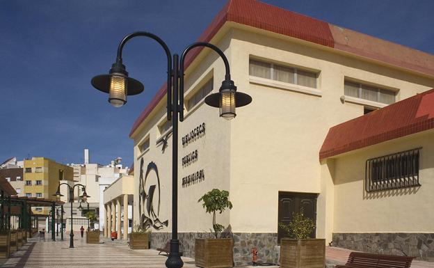 Las bibliotecas de Roquetas y Aguadulce abrirán por las tardes esta Navidad