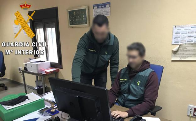 Detenidos en Roquetas dos individuos a los que se acusa de siete robos en viviendas y dos hurtos