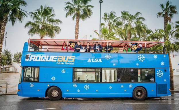 Este lunes comienza a circular el 'Roquebús edición navideña'