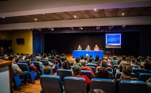 Roquetas iniciará en febrero las entrevistas para los nuevos cursos de Empleo financiados por la UE