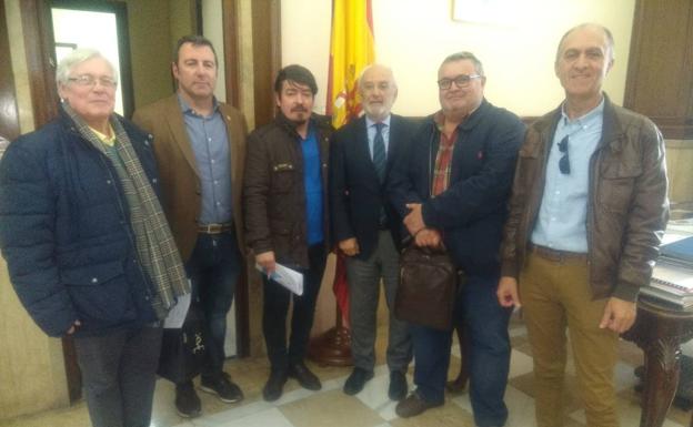 La Plataforma de El Cañarete reclama a Subdelegación «soluciones integrales y permanentes»
