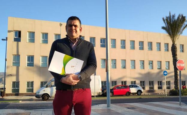 La Asociación Pro-Guardia Civil reclama información ante el «inexplicable» anuncio de la comisaría de Roquetas