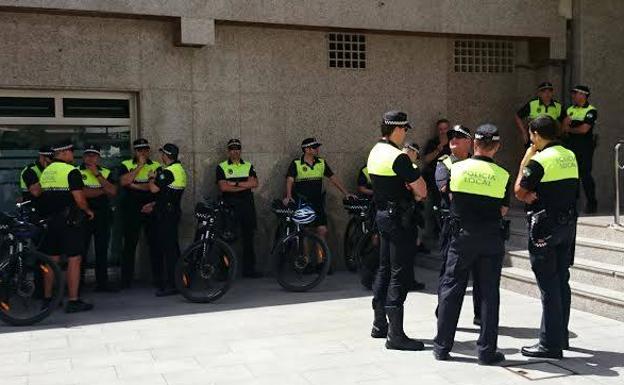El PSOE denuncia las condiciones «tercermundistas» en las que trabaja la Policía Local