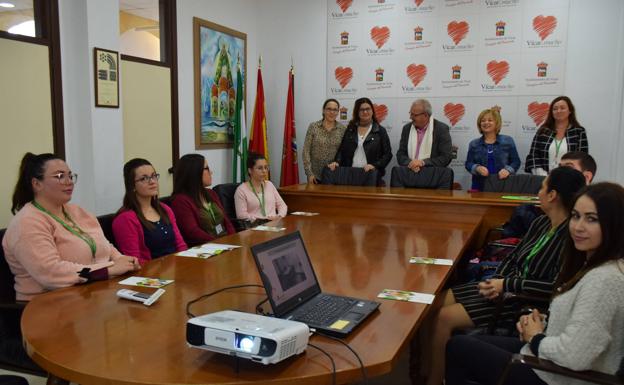 Vícar concluye la formación de sus programas de empleo