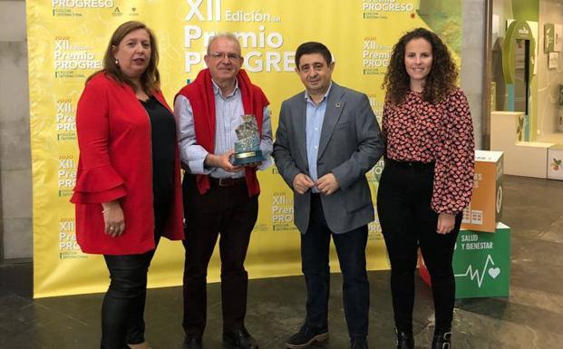 Bonilla recibió en Jaén un premio 'Progreso' por un proyecto de educación en valores