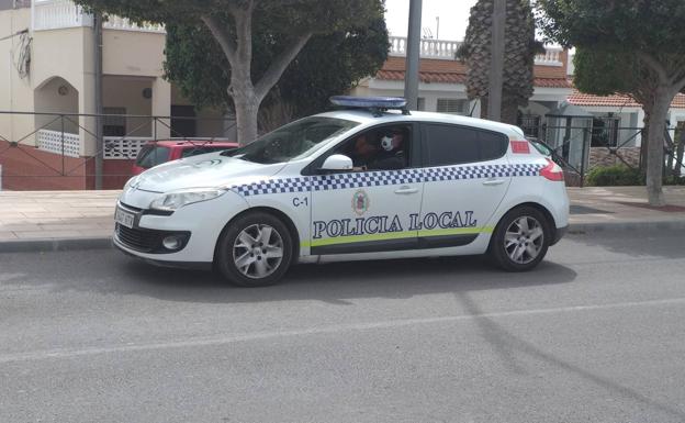 La Policía de Vícar ha impuesto ya 38 sanciones por incumplir las restricciones del Gobierno