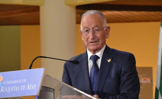 Roquetas estudia rebajar las tasas municipales un 50 por ciento