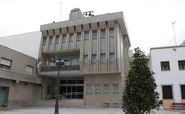 Roquetas aplaza tres meses el pago de impuestos y tasas municipales