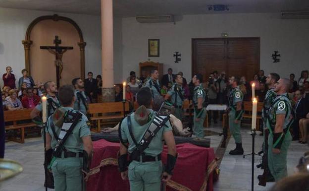 Vecinos de Roquetas proponen homenajear a La Legión cantando 'El novio de la muerte'
