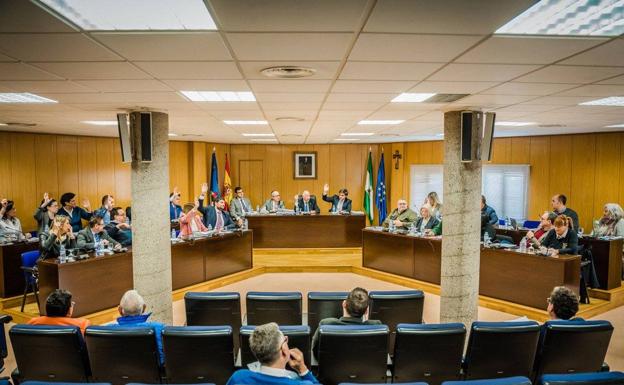 Roquetas aplaza el pleno de este mes porque dice no tener medios telemáticos seguros para celebrarlo