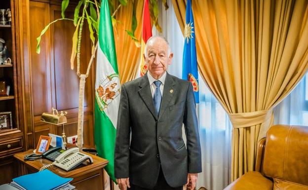 Amat lamenta los fallecimientos de la residencia Virgen del Rosario
