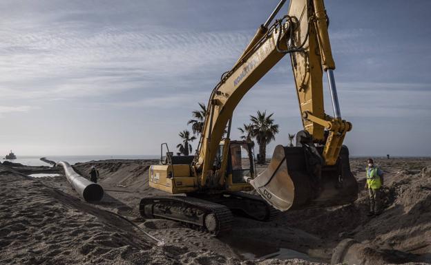 Roquetas finaliza las conexiones de las balsas de tormentas de la 'Urba' que acabarán con las inundaciones