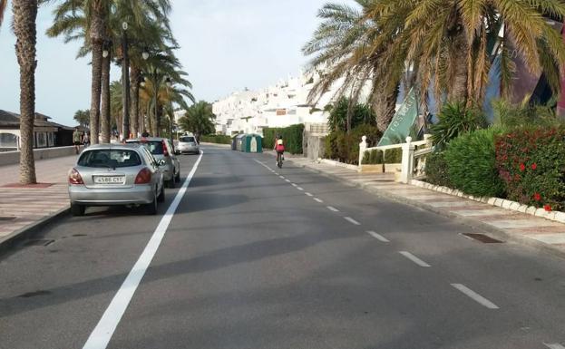 Cs exige explicaciones por la «absoluta incoherencia» de parar el carril bici de Aguadulce solo 24 horas después de empezarlo