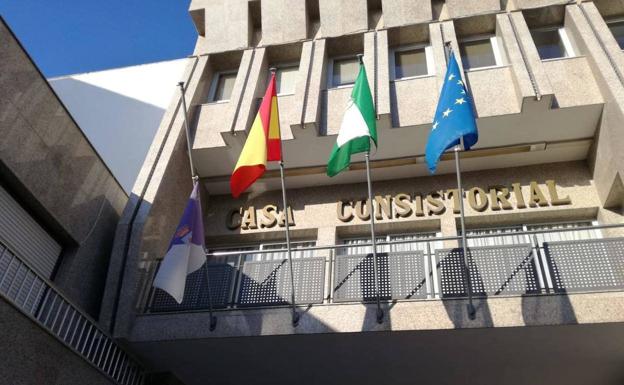 Amat convoca pleno, pero la oposición critica la ausencia de informes y de ruegos y preguntas