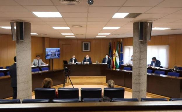 La oposición de Roquetas propone a Amat un Pacto por el empleo y la reactivación económica