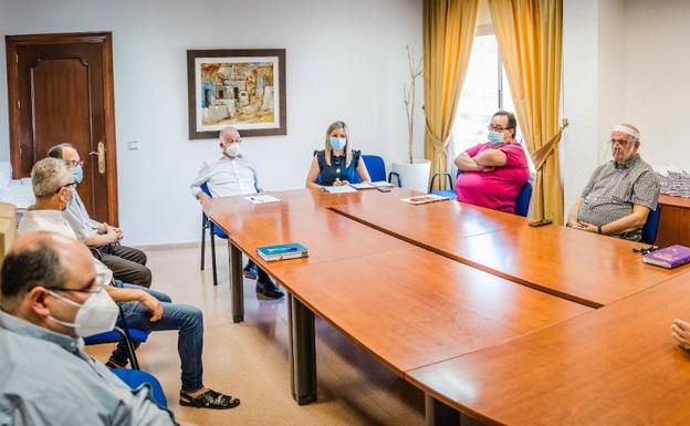 Roquetas acuerda con los párrocos mantener las misas de los patrones de las fiestas de los barrios