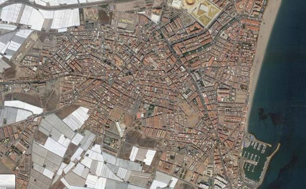 Roquetas ya prepara la revisión del PGOU licitando la nueva cartografía