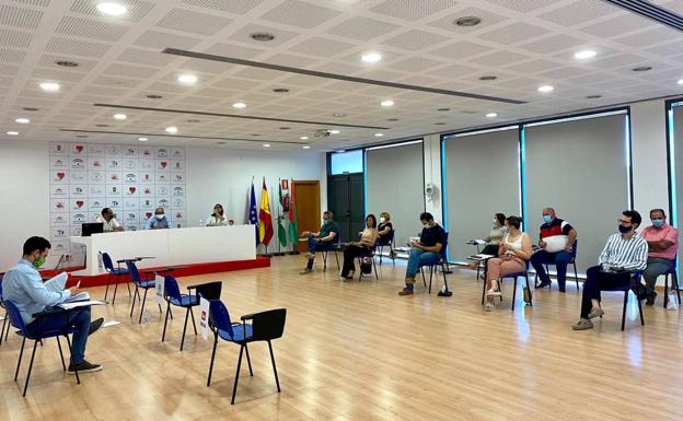 La oposición se marcha del pleno de Vícar denunciando falta de participación y diálogo