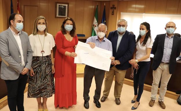 Crespo anuncia una inversión de 25 millones para mejoras en las redes de abastecimiento del Poniente