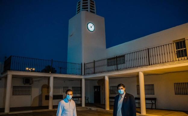 La plaza central de El Solanillo de Roquetas recupera su aspecto original con vistas a su potencial turístico