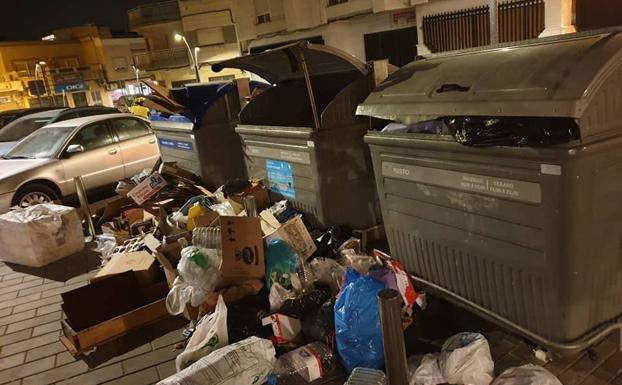 La plantilla de Urbaser en Roquetas amenaza con huelga si no hay subida de salario