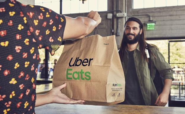 Uber desembarca en Roquetas con su servicio de comida a domicilio