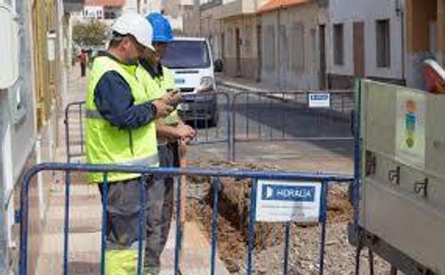 El canal de atención ciudadana por WhatsApp recoge casi 1.100 incidencias en sus inicios en Roquetas