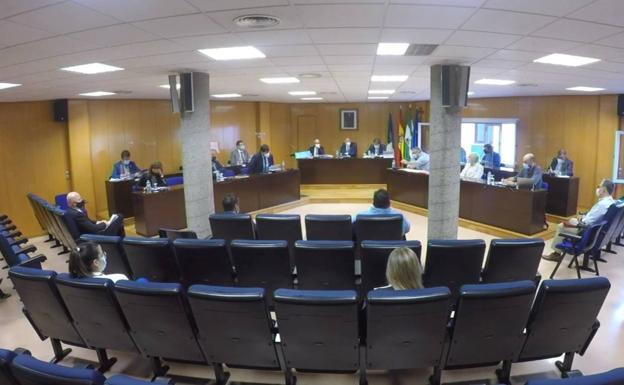 Los portavoces de la oposición de Roquetas denuncian el intento del PP de limitar su participación en el pleno